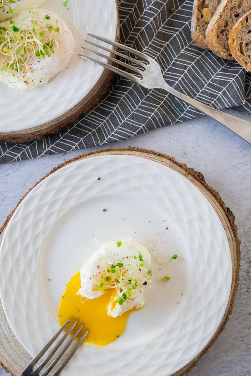 Perfect Poached Eggs | Savory Suitcase